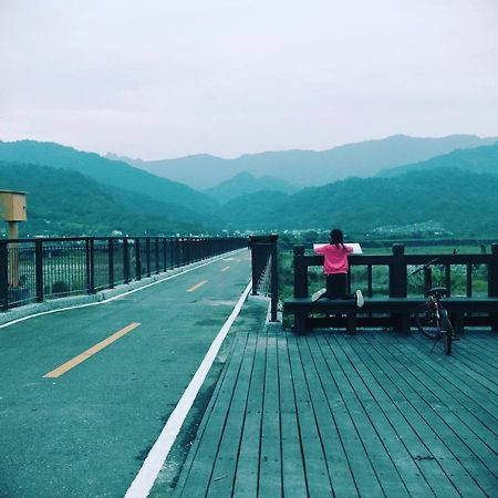 Pu Shi Homestay Юйлі Екстер'єр фото