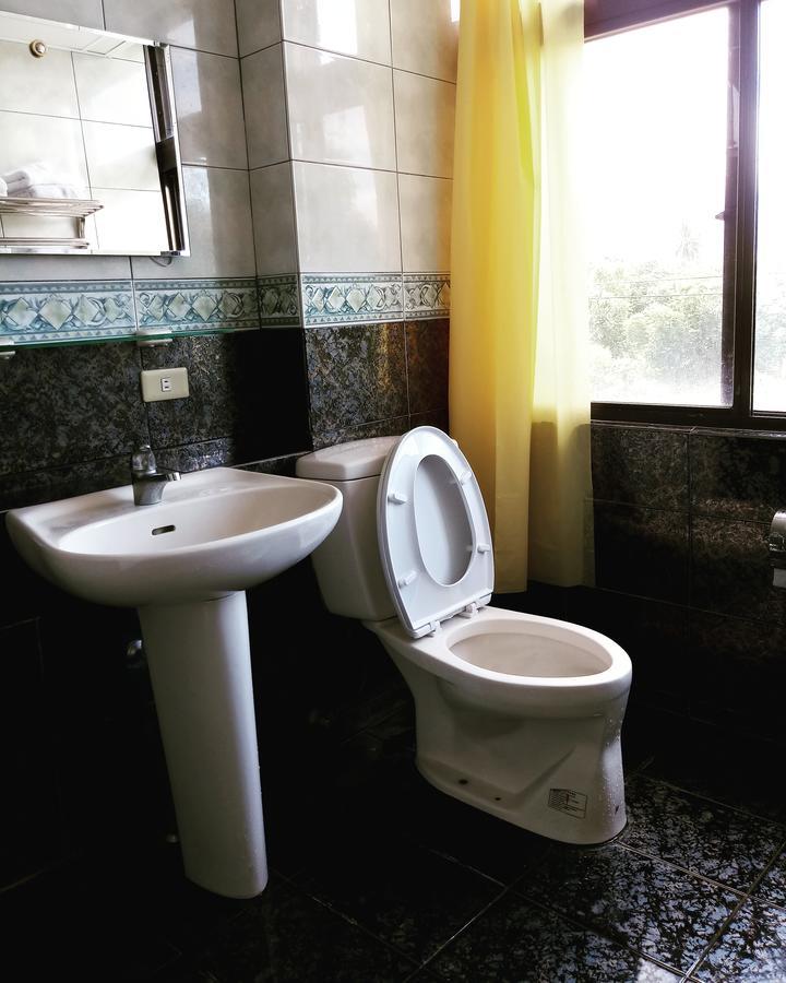 Pu Shi Homestay Юйлі Екстер'єр фото