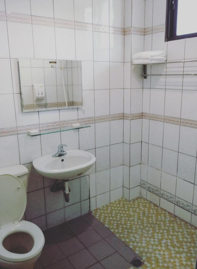 Pu Shi Homestay Юйлі Екстер'єр фото